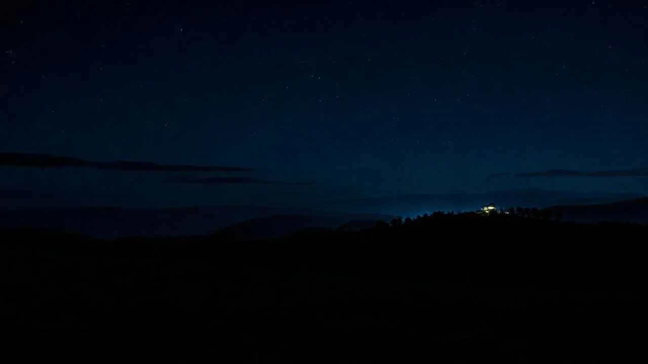 Noche oscura, paisaje silencioso y vasto